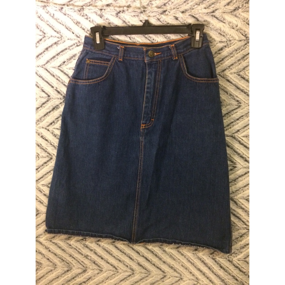 Vintage Denim Skirt 🏷